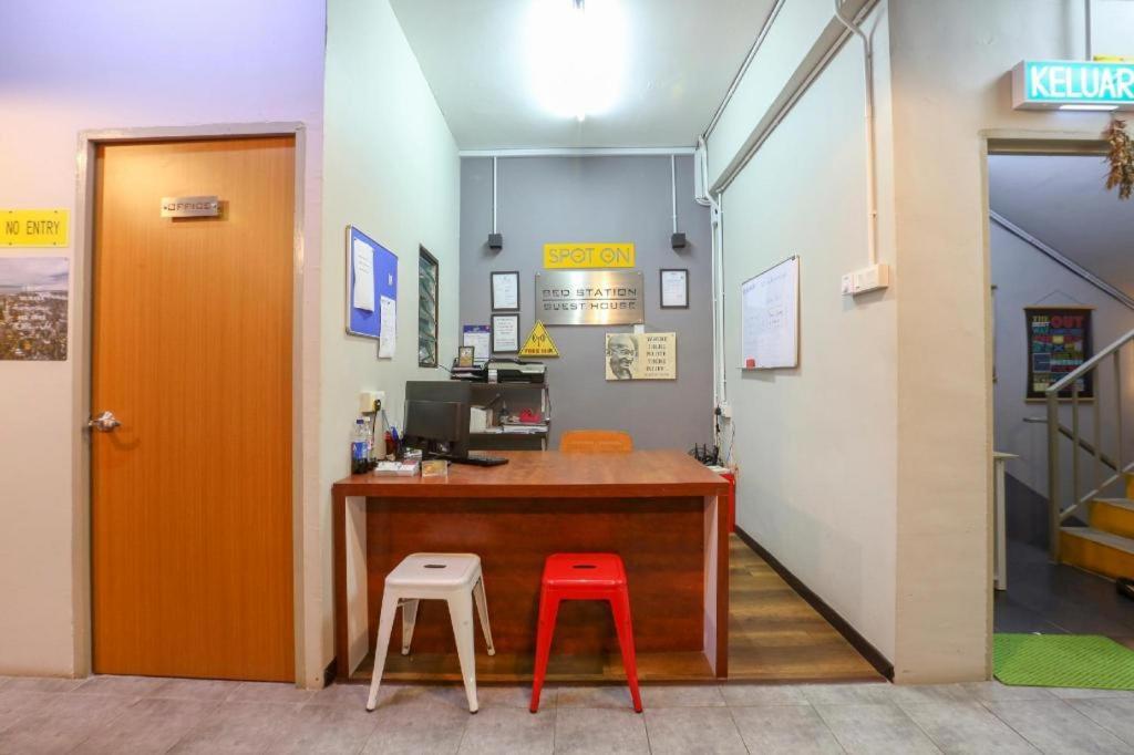 Spot On 89751 Bed Station Guest House Тана Рата Екстериор снимка